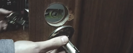 Ремонт на врата вход дръжка на врата за различни видове щети