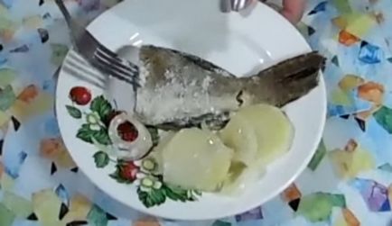 Риба печена на фурна с картофи