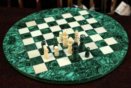 Шахматна дъска и първоначалното поставяне на фигури
