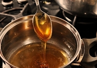 Как да се готви на захарен сироп, как да се готвя захарен сироп, методите за захарни сиропи за готвене