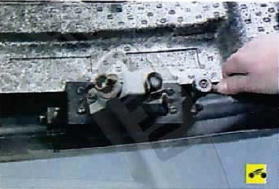 Премахване, демонтаж и монтаж на задна броня Nissan Almera класически