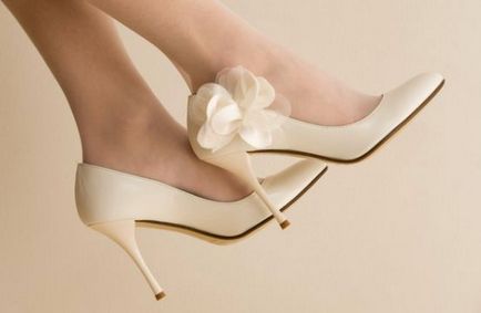 Сватбени обувки - снимка модни стилове на обувки през 2017 г.