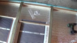 Подово отопление в мръсната вода, и как да се направи електрически подово отопление в банята на с ръцете си видео