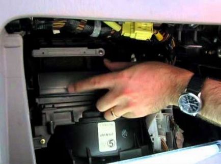Toyota Corolla ремонт собствените си ръце, които често се разпада