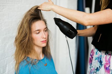 Три начина за извършване на раздялата в косата променя своя външен вид веднага, girlsarea