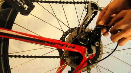 Кабел за включване на скоростта на велосипеда като промяна и премахване на кабела