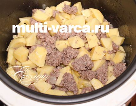 Печени картофи с месо в multivarka