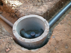 Полагане на канализационни тръби в изкопа - как да изпълнявате видео