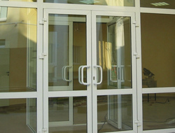 Настройка и монтаж на алуминиеви врати, valuminii