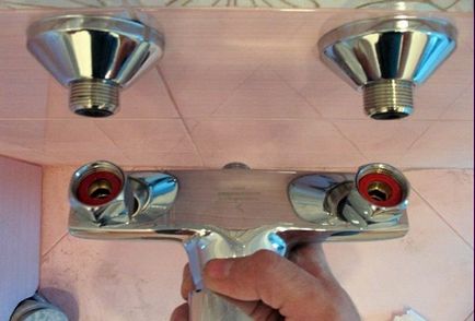 Инсталирайте кранче в последователността баня на строителството, ремонт и дизайн на банята