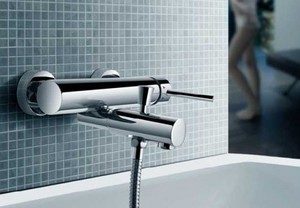 Инсталирайте кранче във ваната с ръцете си, особено инсталация и видео