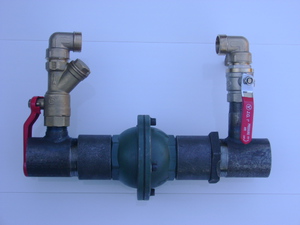 Видове възвратен клапан за принципа на водна помпа на действие, методи за монтаж и упътване евентуално