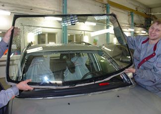 Подмяна на прозорци на коли с ръцете си