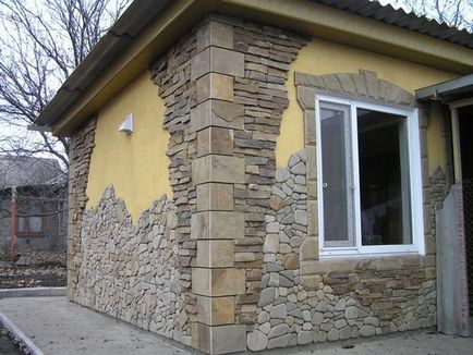 Фасадите на къщи частни снимки, материали и настилки каменна облицовка