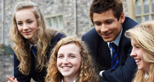 GCSE - това е програма за подготовка за GCSE (общо удостоверение за завършено средно образование)