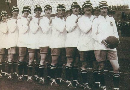 Историята на женския футбол