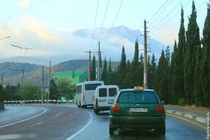 Как да стигнем от Симферопол летището до Alushta, Ялта, пътуващи клуб Лукас турне