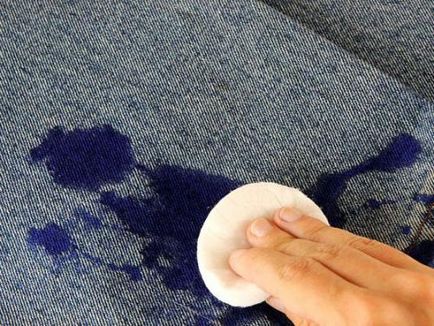 Как да се измие боята дрехите, отколкото да се отстрани на панталона си, и направи с нещата
