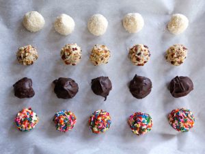 Как да направите бонбони с ръцете си 5 бюджет и вкусни рецепти!