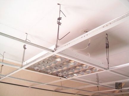 Как да инсталирате таван тип Армстронг, какви са нейните видове, как да се изчисли на тавана