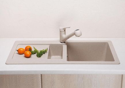 Как да инсталирате мивката в кухнята с ръцете си, как да се създаде една мивка фактура