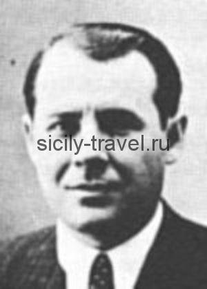 Най-известният мафия Коза Ностра група е (Коза Ностра) Най-известната група мафия Коза Ностра е