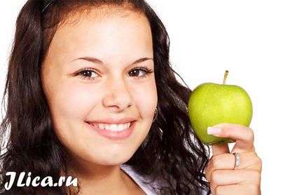 Маска от ябълки за домашни рецепти и прегледите на лицето 11