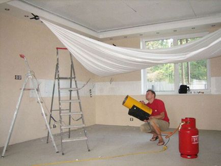 Stretch таван плат или PVC