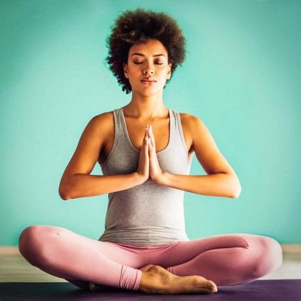 Какво мисли жена се занимава с йога