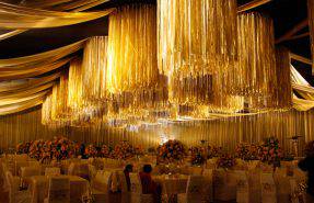 Да се ​​направи място за сватбата като изкуство или просто незабравими декорации