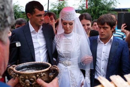 Осетински сватбени тържества, традиции, сватбени рокли