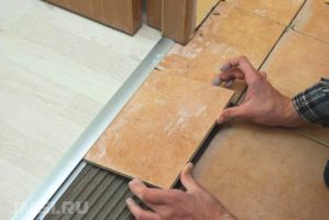 Porozhki етаж като да сложиш вътрешни прагове за плочки и lominata (прагове) Porozhki етаж като да сложиш вътрешни прагове за плочки и lominata