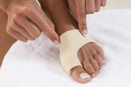 Bump пеш близо до големия пръст на крака причини, лечение, профилактика