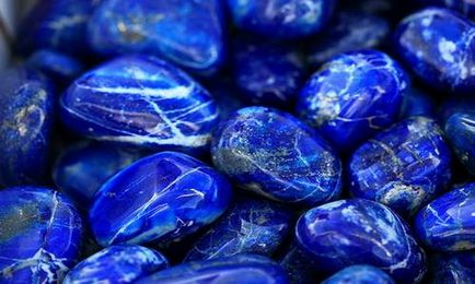 Blue камъни видове и използването на