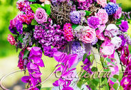 Сватбени цветя - регистрация, тоалетка с огледало и стая цветове