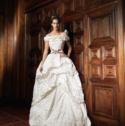 Сватбени рокли от известни дизайнери и най-добрите марки (77 снимки)