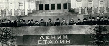Ленин в мавзолея