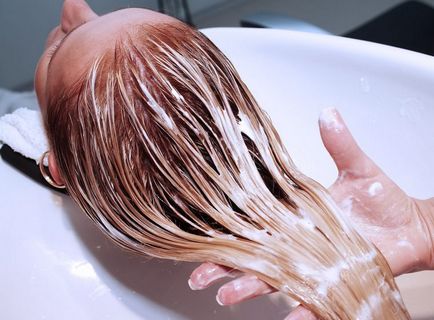 Това, което прави косата измиване