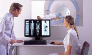 MRI апарат, към който