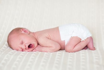 Защо новородено кихане