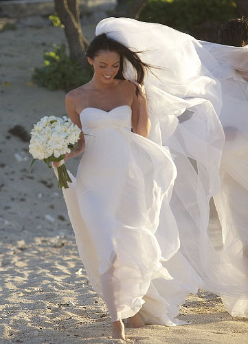 Меган Фокс Сватбена рокля