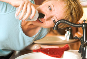 Как да се измие носа с физиологичен разтвор