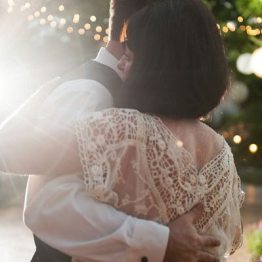 Танцувай с майка ми на сватбата