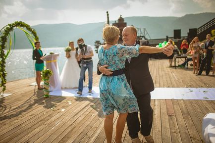 Танцувай с майка ми на сватбата