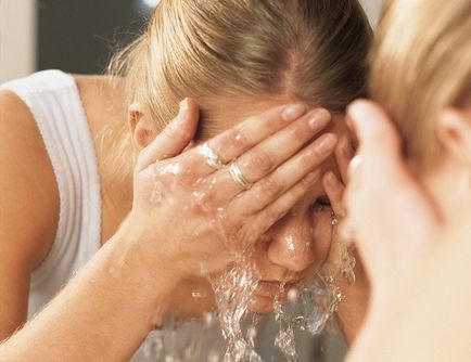 Водата на алергични симптоми, причини и лечение на алергии в речната вода
