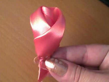 Rosebud изработена от коприна панделка (снимки, видео) - Технополис утре (рози) Rosebud изработена от коприна панделка (снимки, видео) - Технополис утре