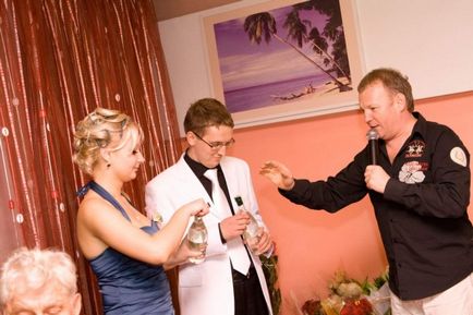 Това, което прави свидетел на чест на сватбата на един приятел на отговорностите на младоженеца
