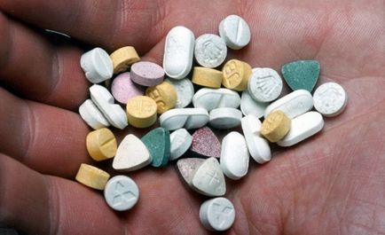Какъв е ефектът на амфетамина с наркотици, вредни ефекти и признаци на употреба (наркотици) Какъв е ефектът на наркотици, амфетамин, и на вредните последици от употребата на знаци