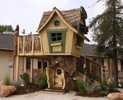 Детска площадка дървена къща с ръцете си