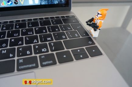 Има две седмици има живот без USB в новия MacBook